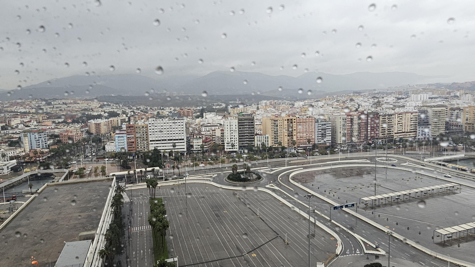 Las fotos del estrecho de Gibraltar, a vista de helicóptero: Ceuta y la bahía de Algeciras