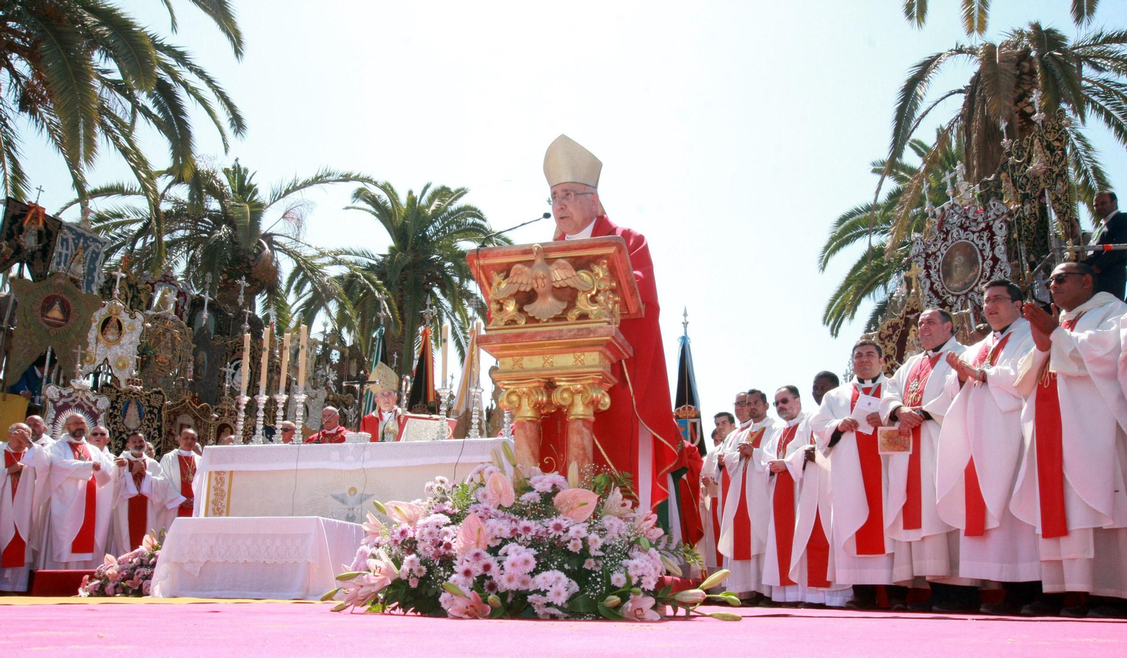 Las imágenes de la Misa de Pentecostés en El Rocío