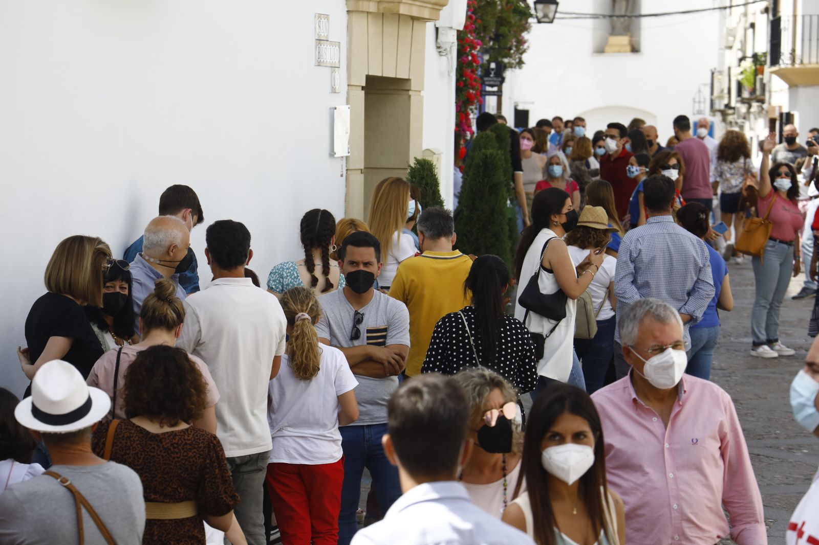 Colas este sábado para entrar en los Patios de Córdoba.