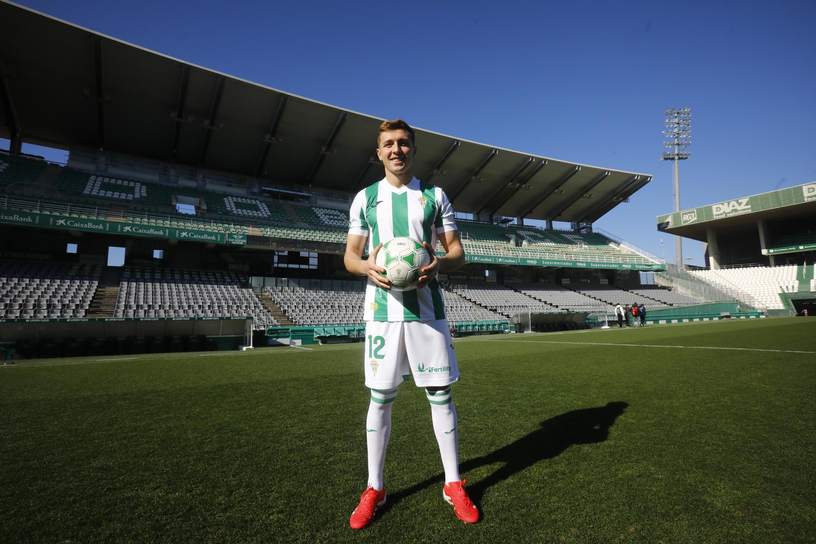 Las mejores fotos de la presentación de Del Moral como jugador del Córdoba aCF