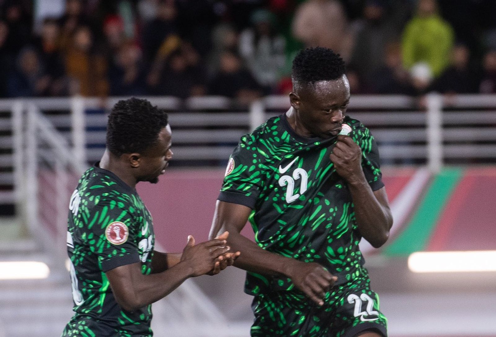 Akor Adams celebra su primer gol en la Copa de África.