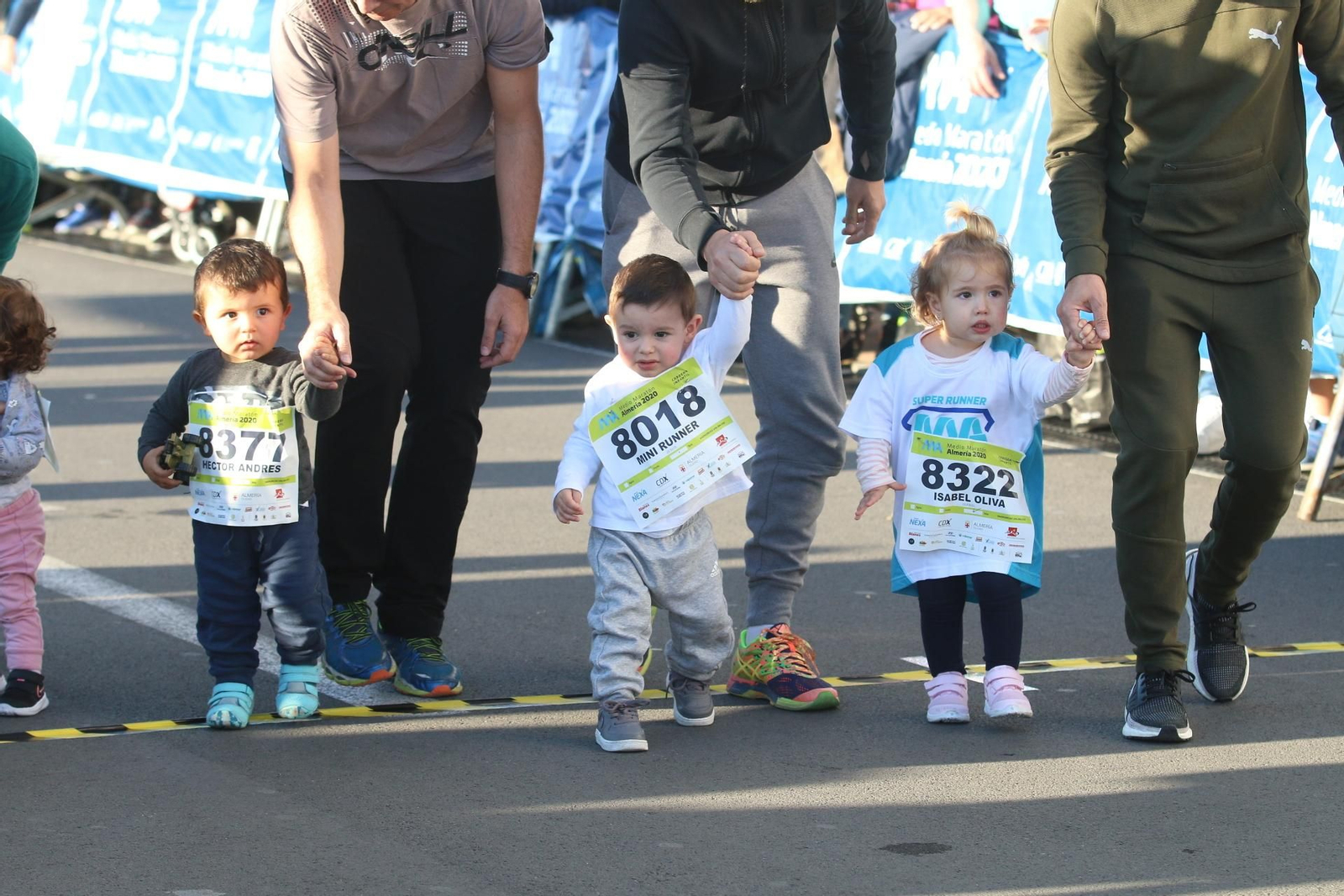 Fotogalería de las carreras infantiles del Medio Maratón de Almería