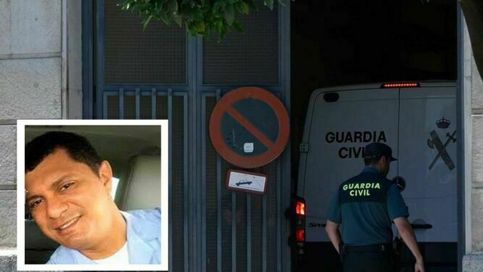 Manoel Silva y el furgón en el que fue trasladado al Juzgado de Guardia