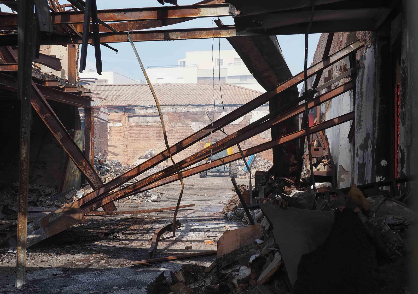 Así han quedado las naves industriales del polígono pesquero de Isla Cristina tras el incendio Así han quedado las naves industriales del polígono pesquero de Isla Cristina tras el incendio