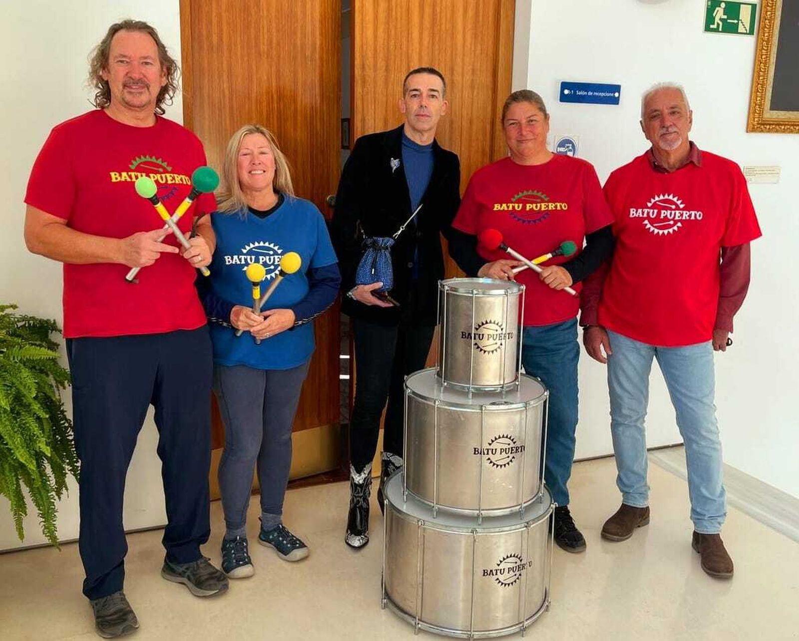 David Calleja con componentes de la batucada Batupuerto.