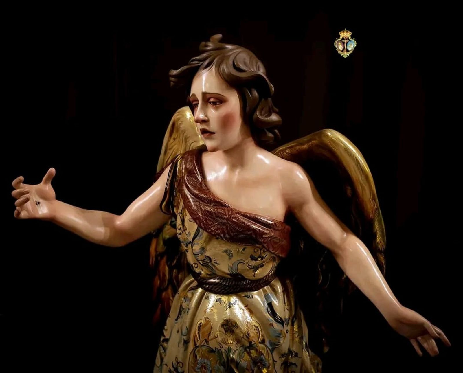 Detalle de uno de los ángeles de Lourdes Fernández