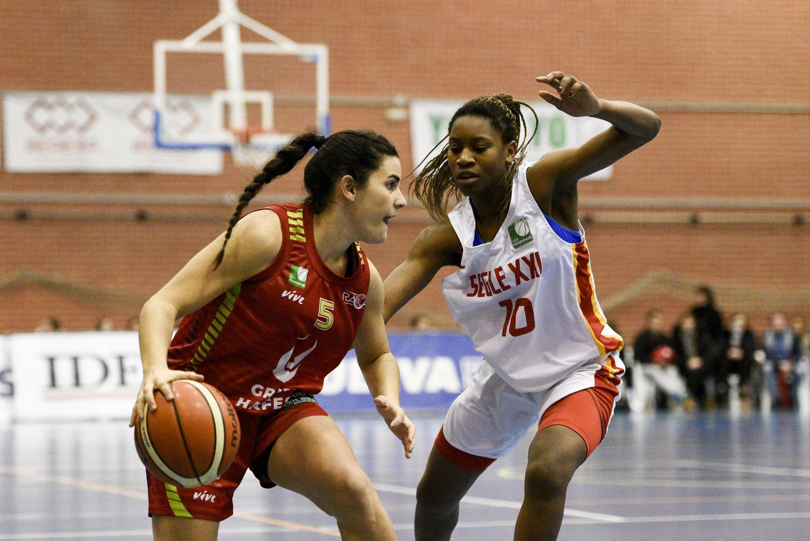 Imagen del duelo entre Raca y Segle XXI