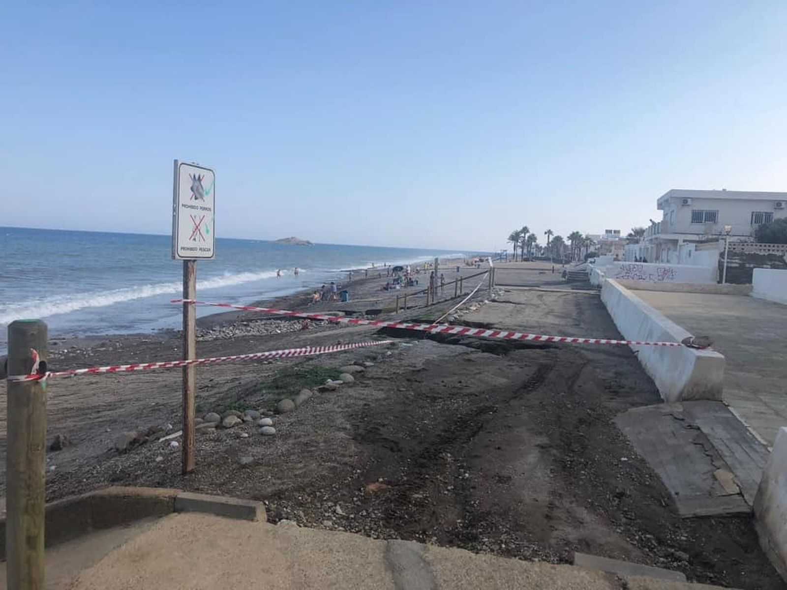 El temporal de lluvia y granizo solo se ceba con Carboneras