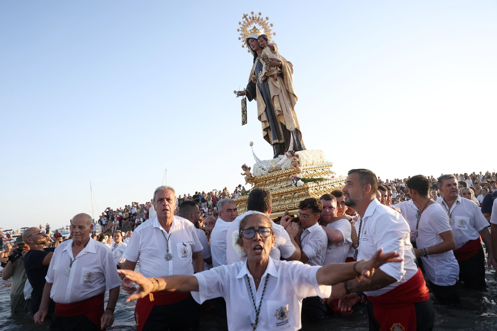 La procesión de la Virgen del Carmen en El Palo, en Málaga, en imágenes