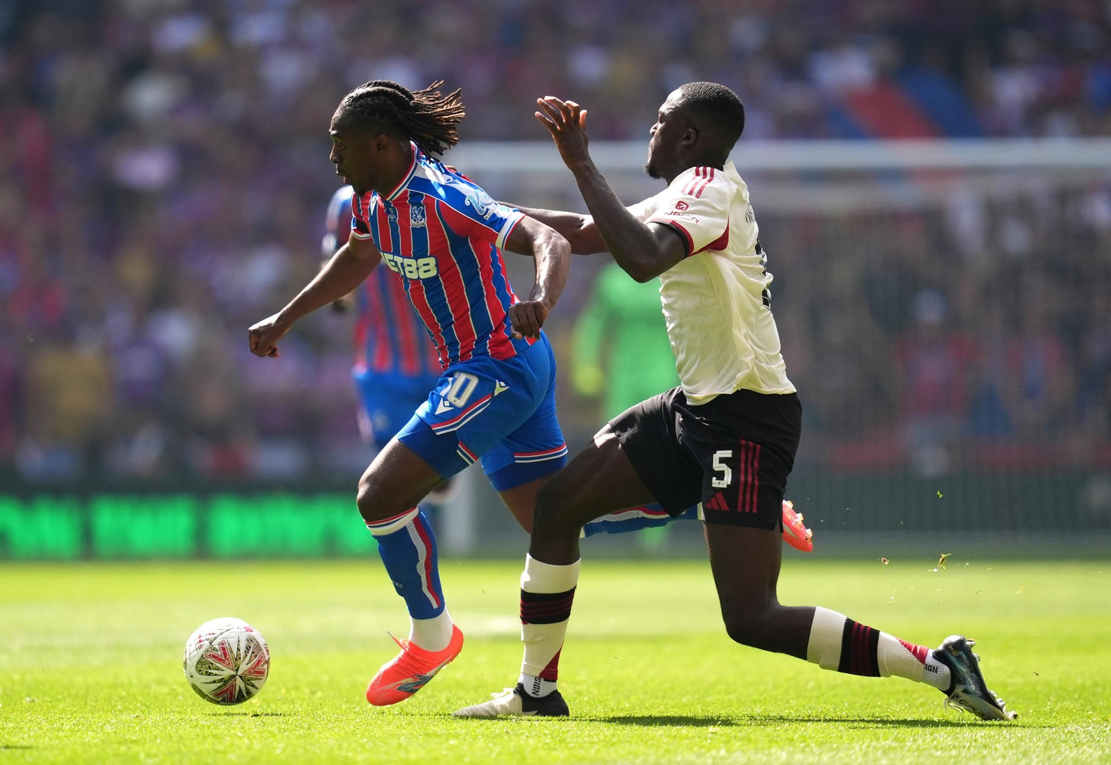 El título del Crystal Palace sobre el Liverpool, en imágenes (2-1)