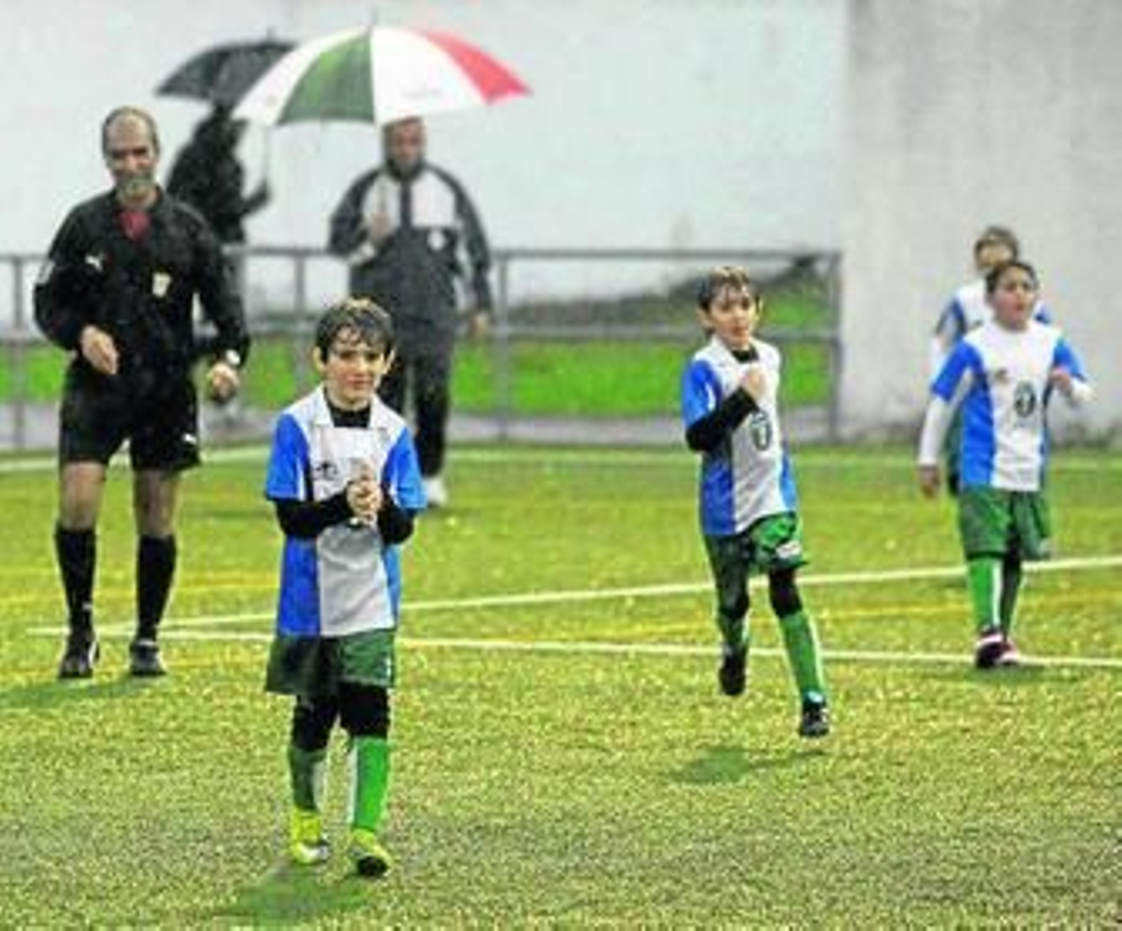 Un lance de un encuentro de categorías inferiores.