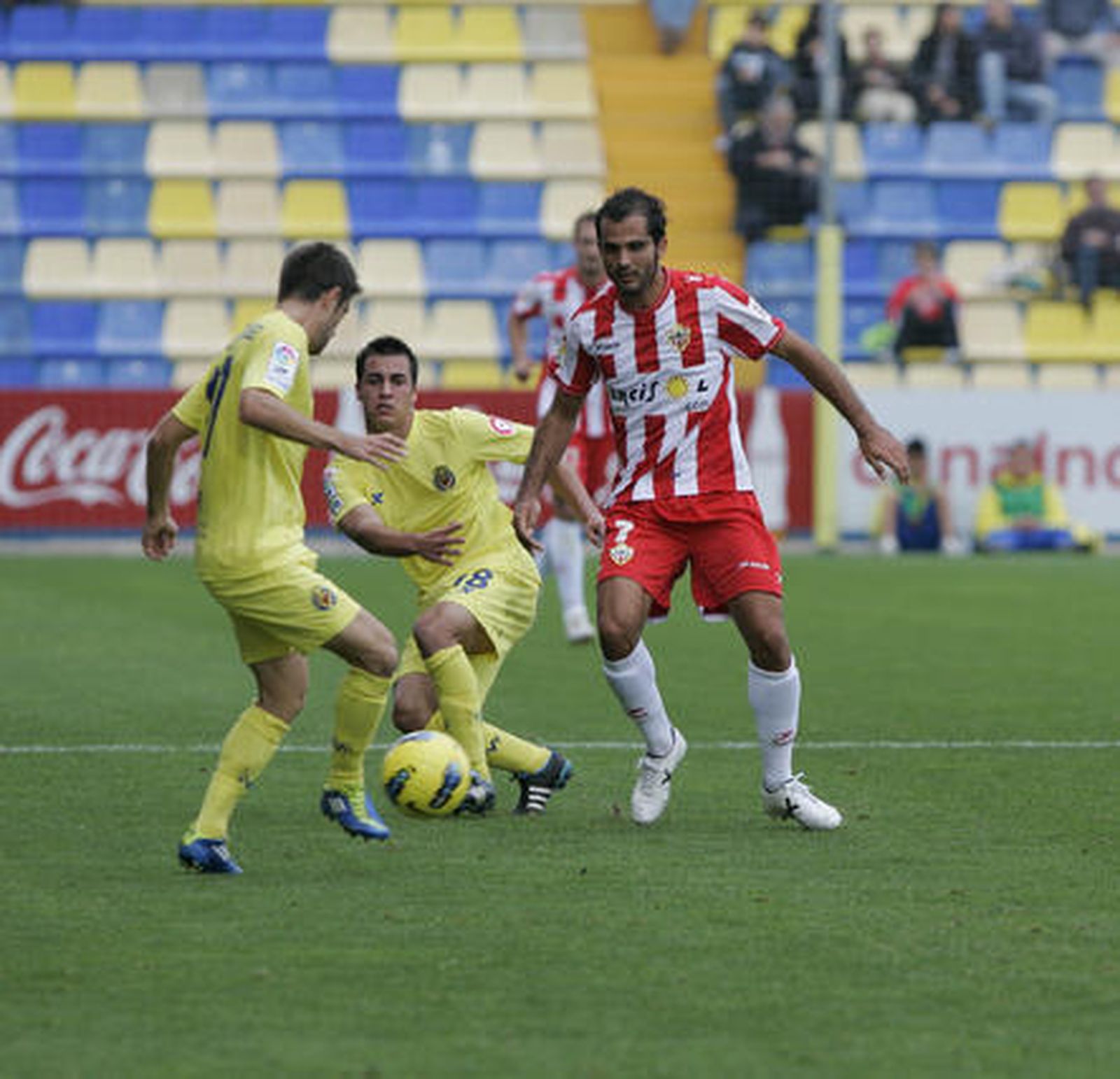 El Almería se deja remontar ante el Villarreal B (2-1). / LOF