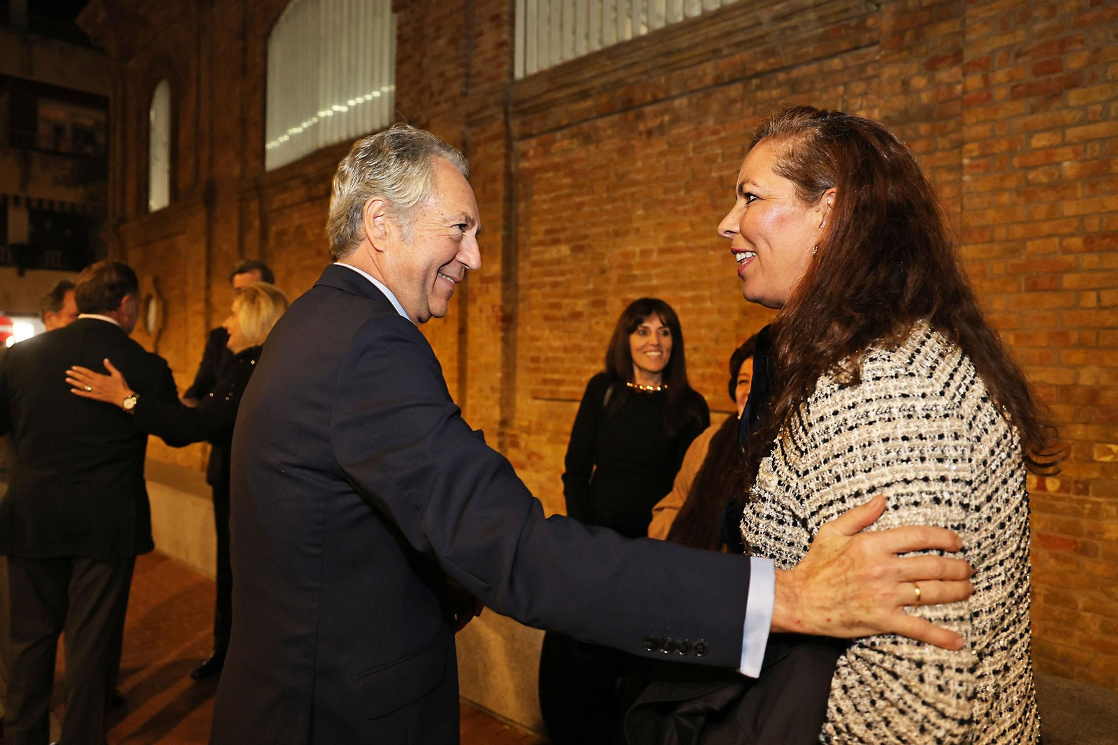 Imágenes de los invitados a la gala de los  37 premios Onubenses del Año