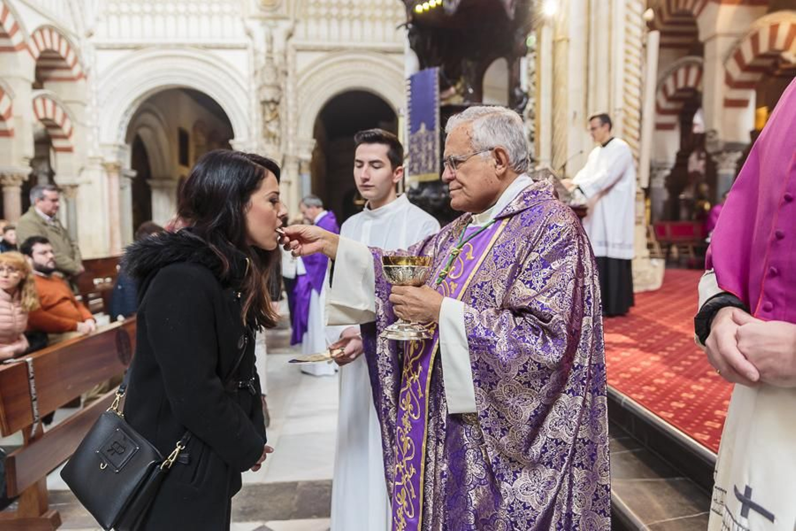 La celebración del Miércoles de Ceniza en la Catedral de Córdoba, en imágenes