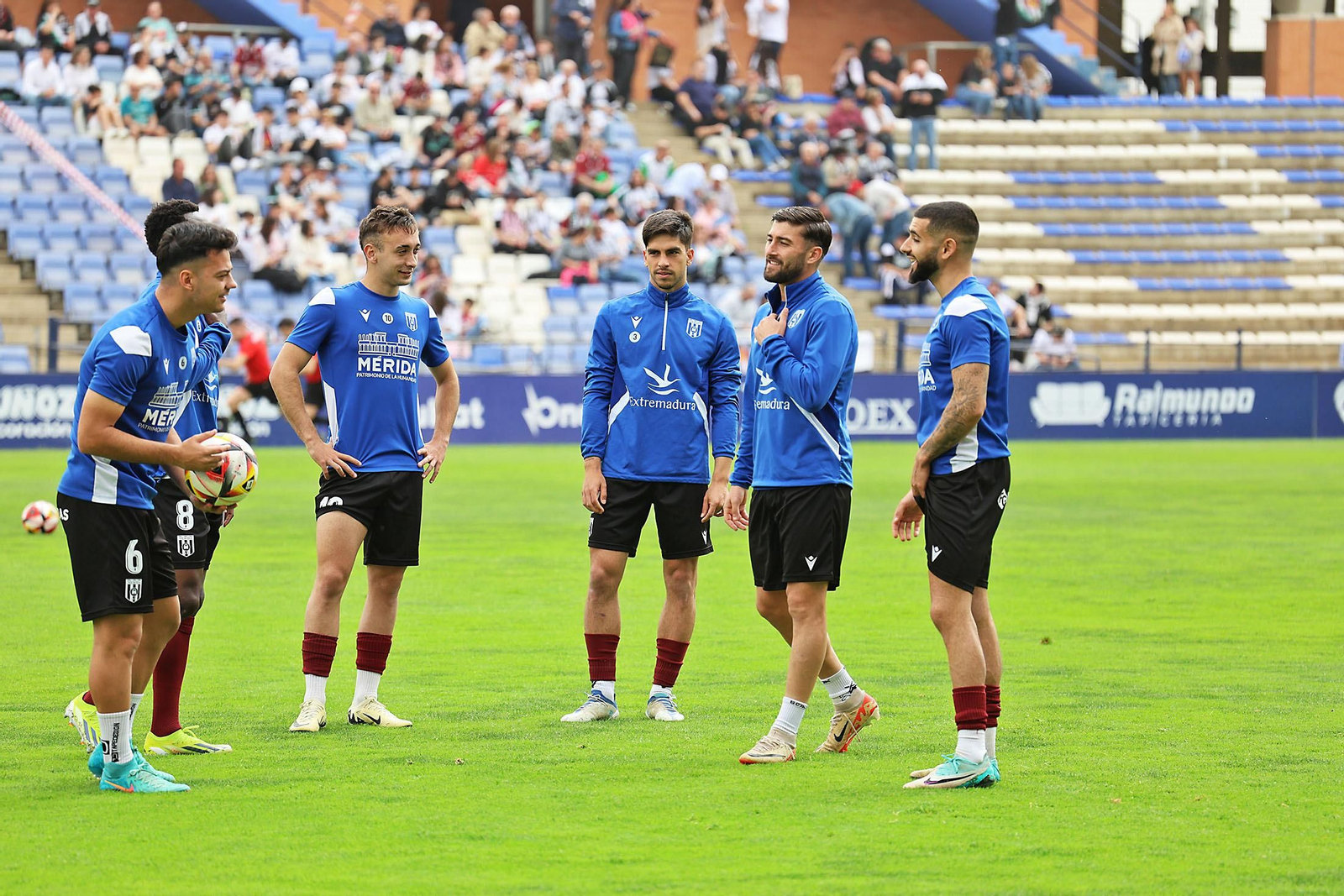 Imágenes del encuentro entre el Recreativo de Huelva y la AD Mérida