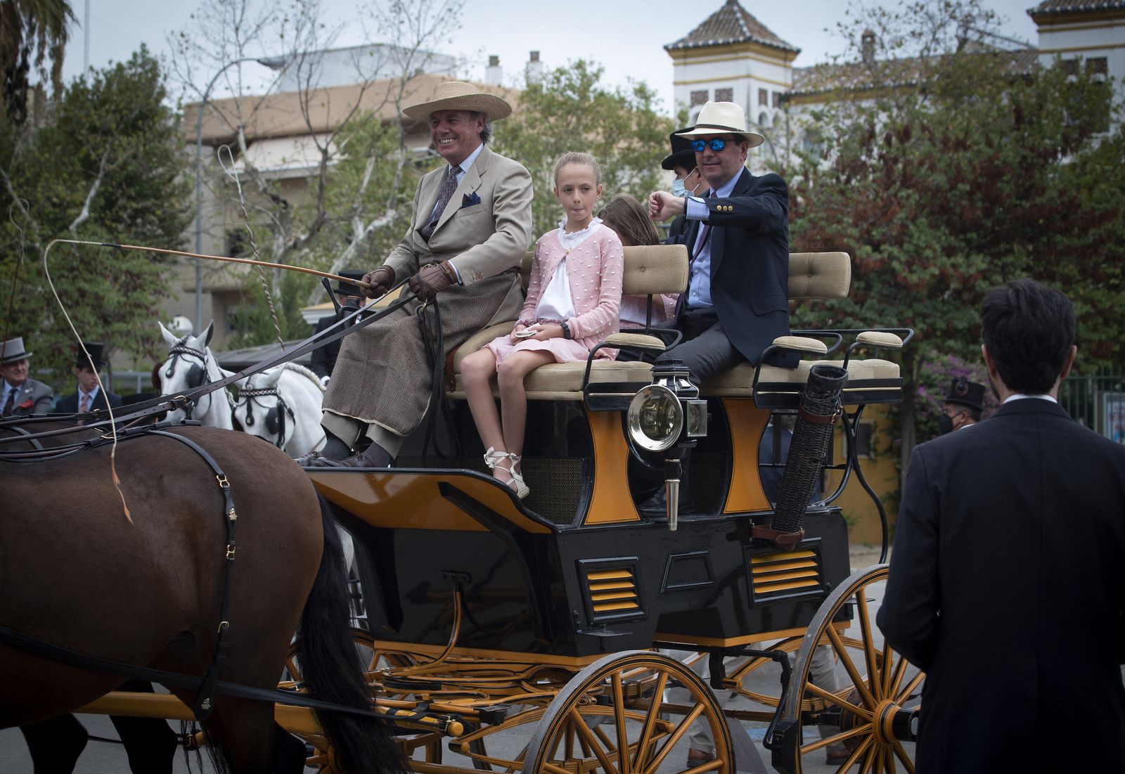 Exhibición de enganches y paseo de carruajes por el parque de María Luisa