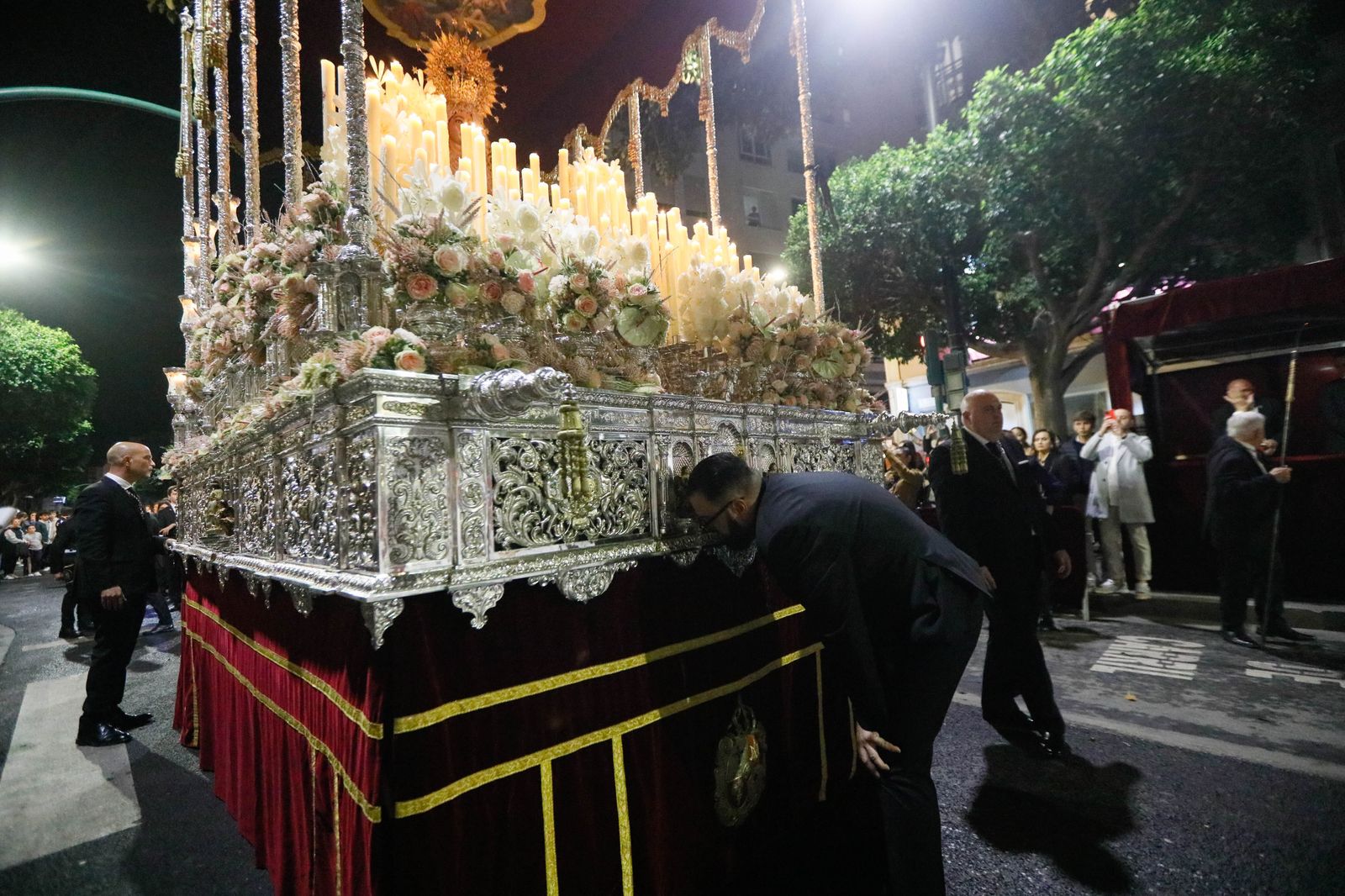 Te contamos en imágenes la Santa Cena tras la lluvia en la ciudad