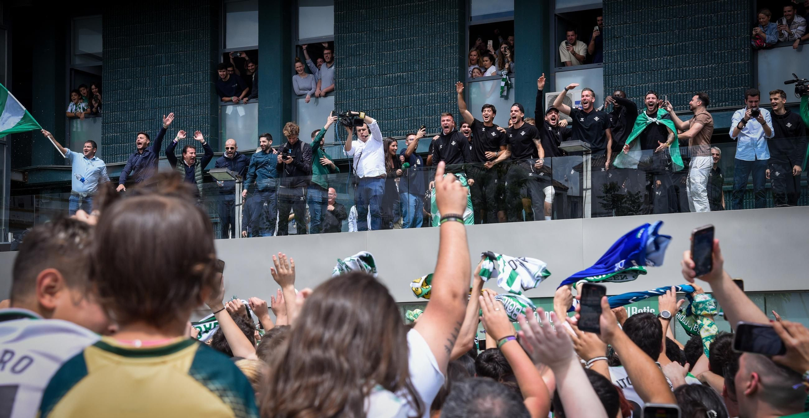 La celebración del Betis en el Villamarín
