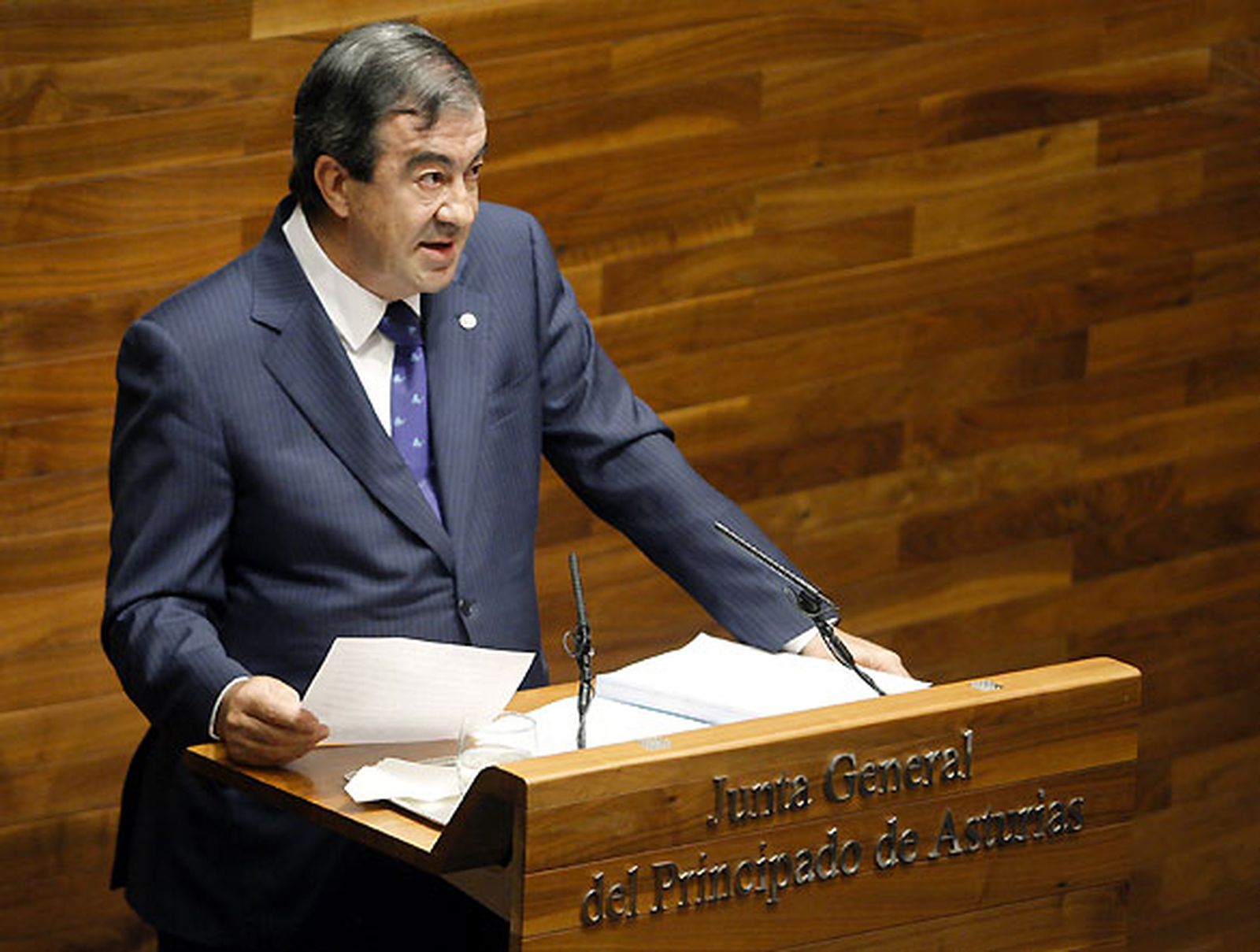 Álvarez-Cascos gobernará Asturias "sin vértigo" desde la minoría