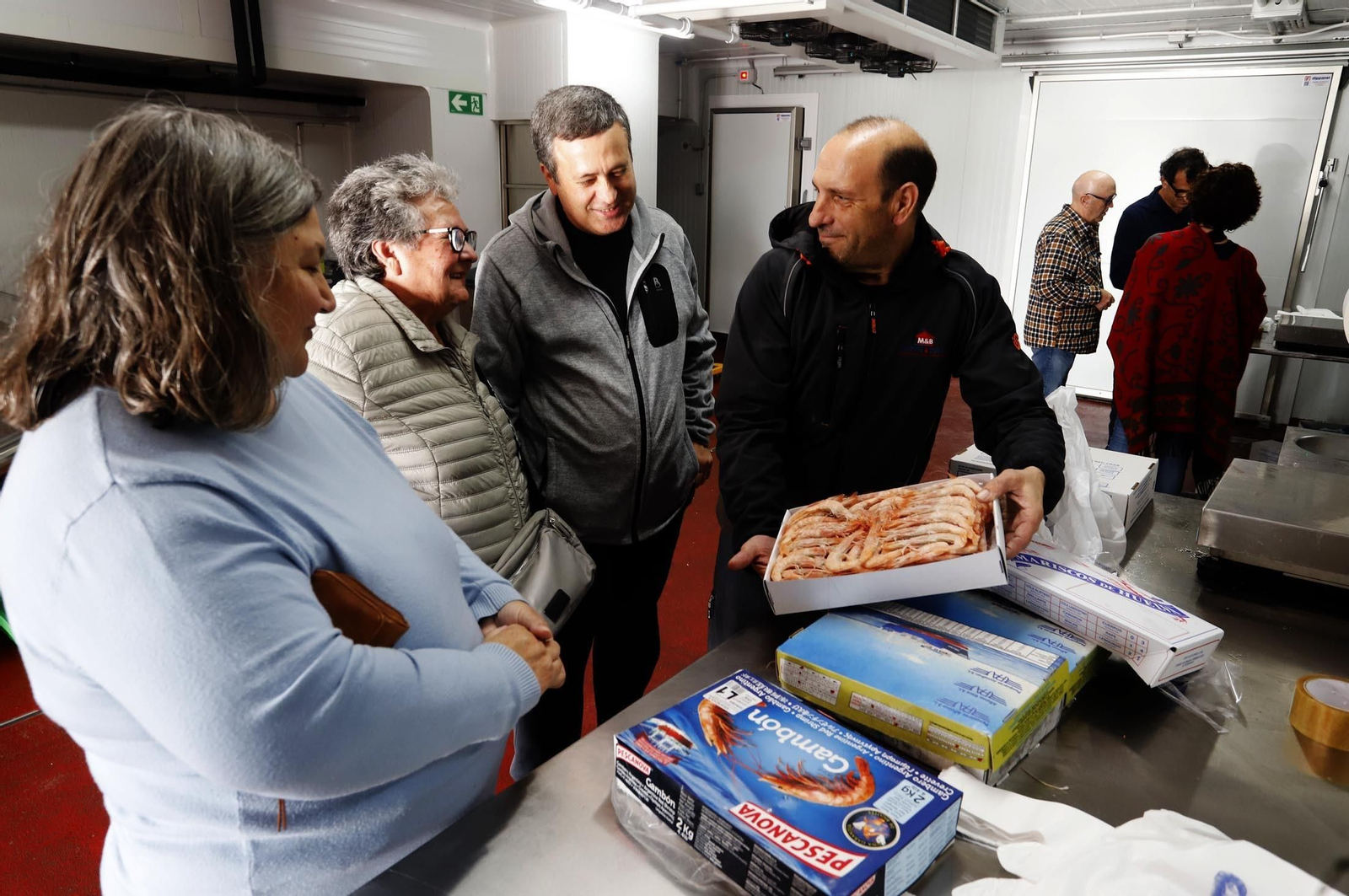 La gamba de Huelva, reina del mercado en los días previos a la Navidad