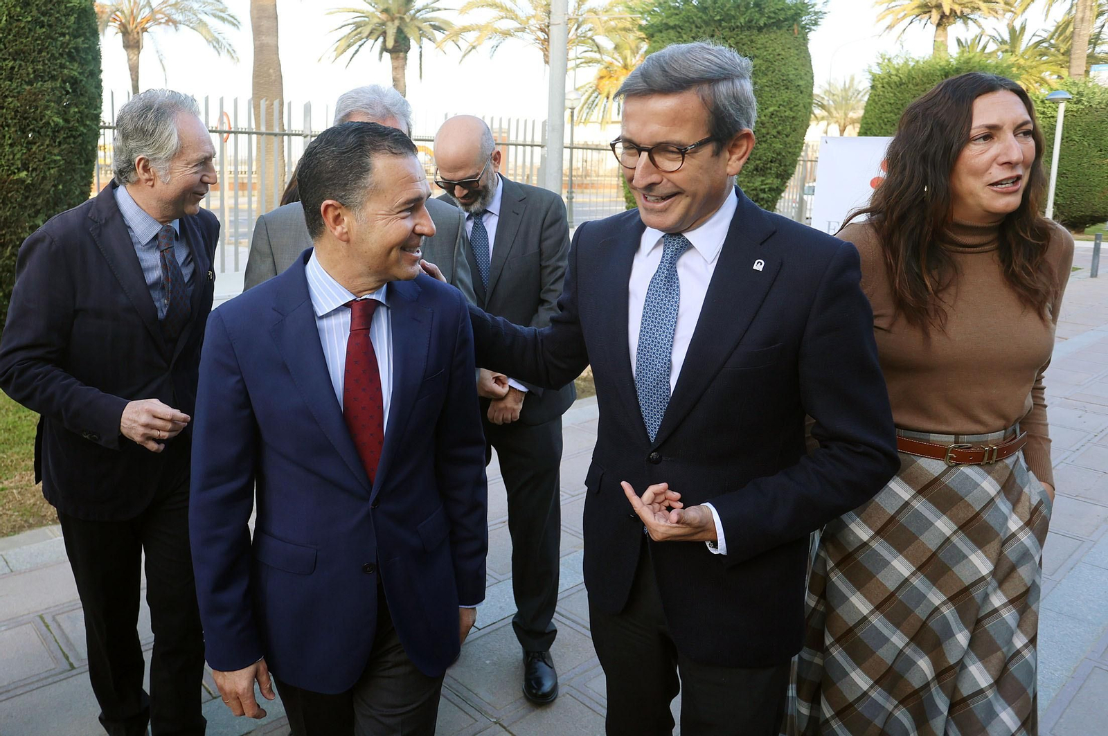 Imágenes del desayuno-coloquio con Jorge Paradela en el Foro Joly Andalucía celebrado en Huelva