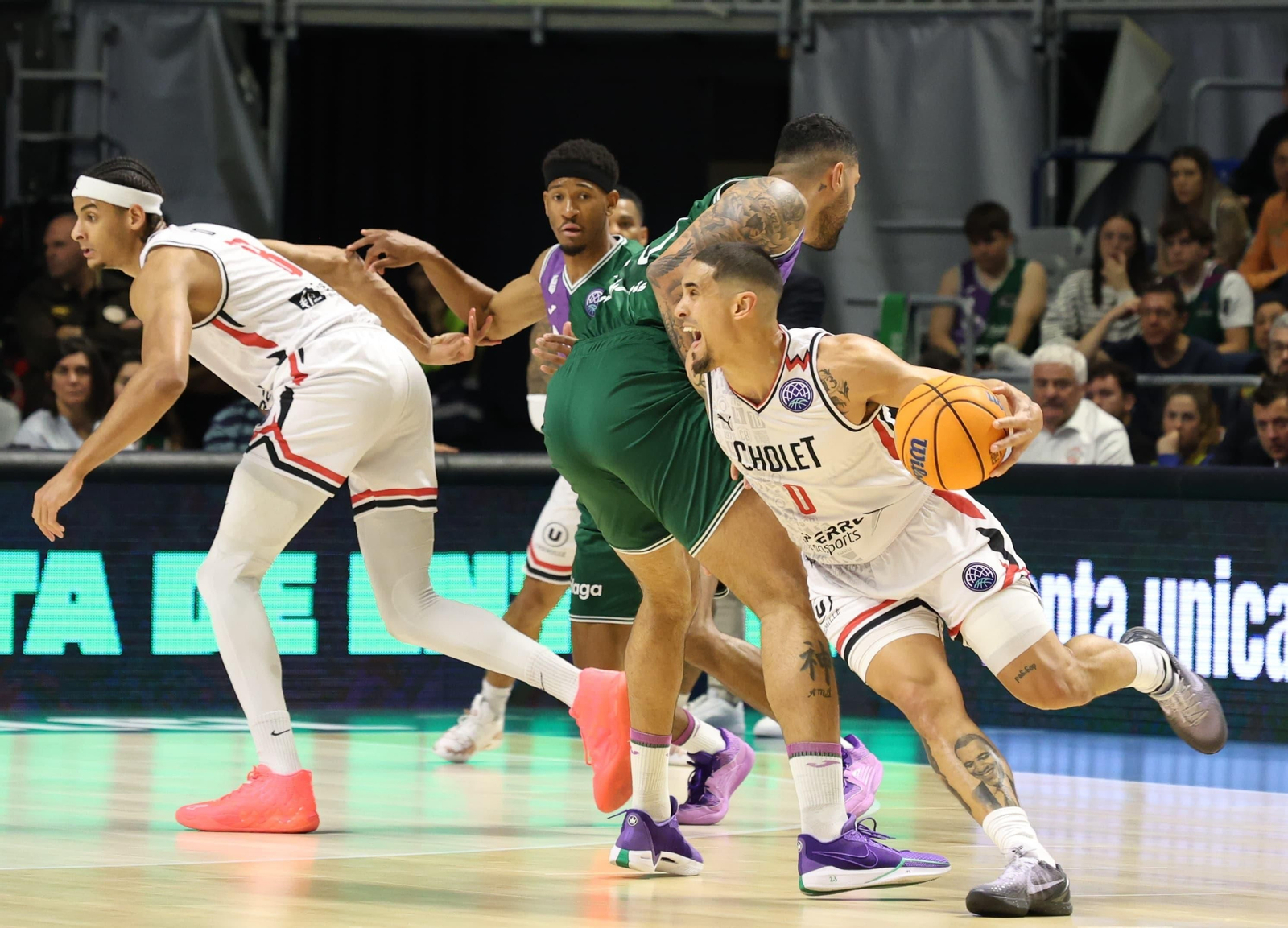 El Unicaja-Cholet Basket, en imágenes