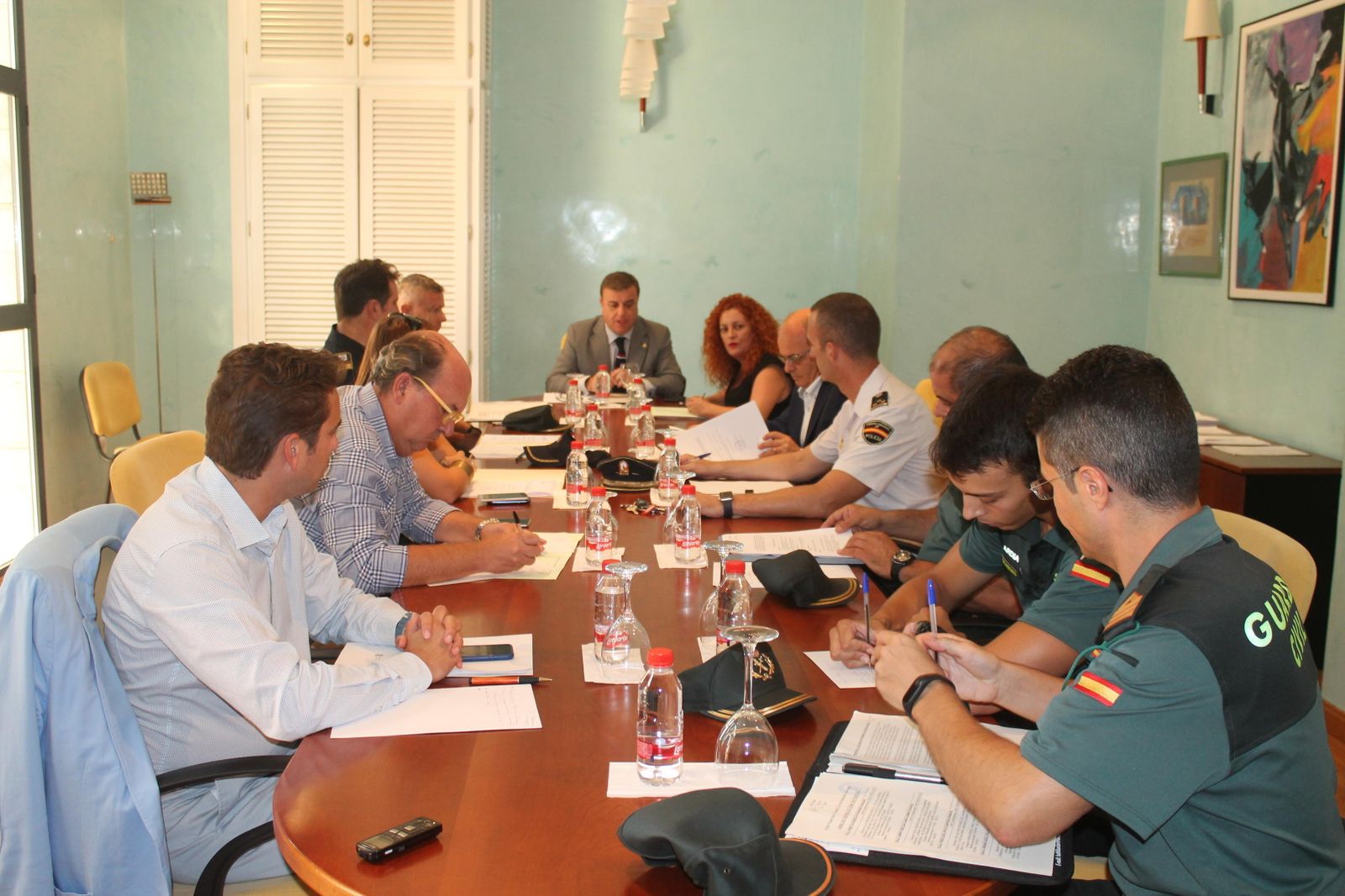 Reunión de la Junta Local de Salobreña, con la alcaldesa de la localidad y el subdelegado del Gobierno.