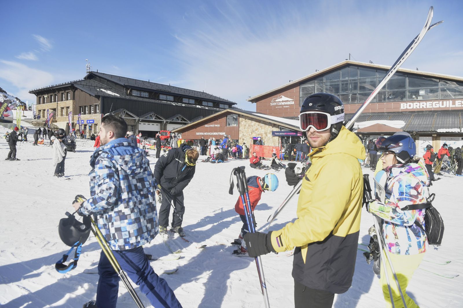 Esquiadores en Sierra Nevada en una imagen de archivo