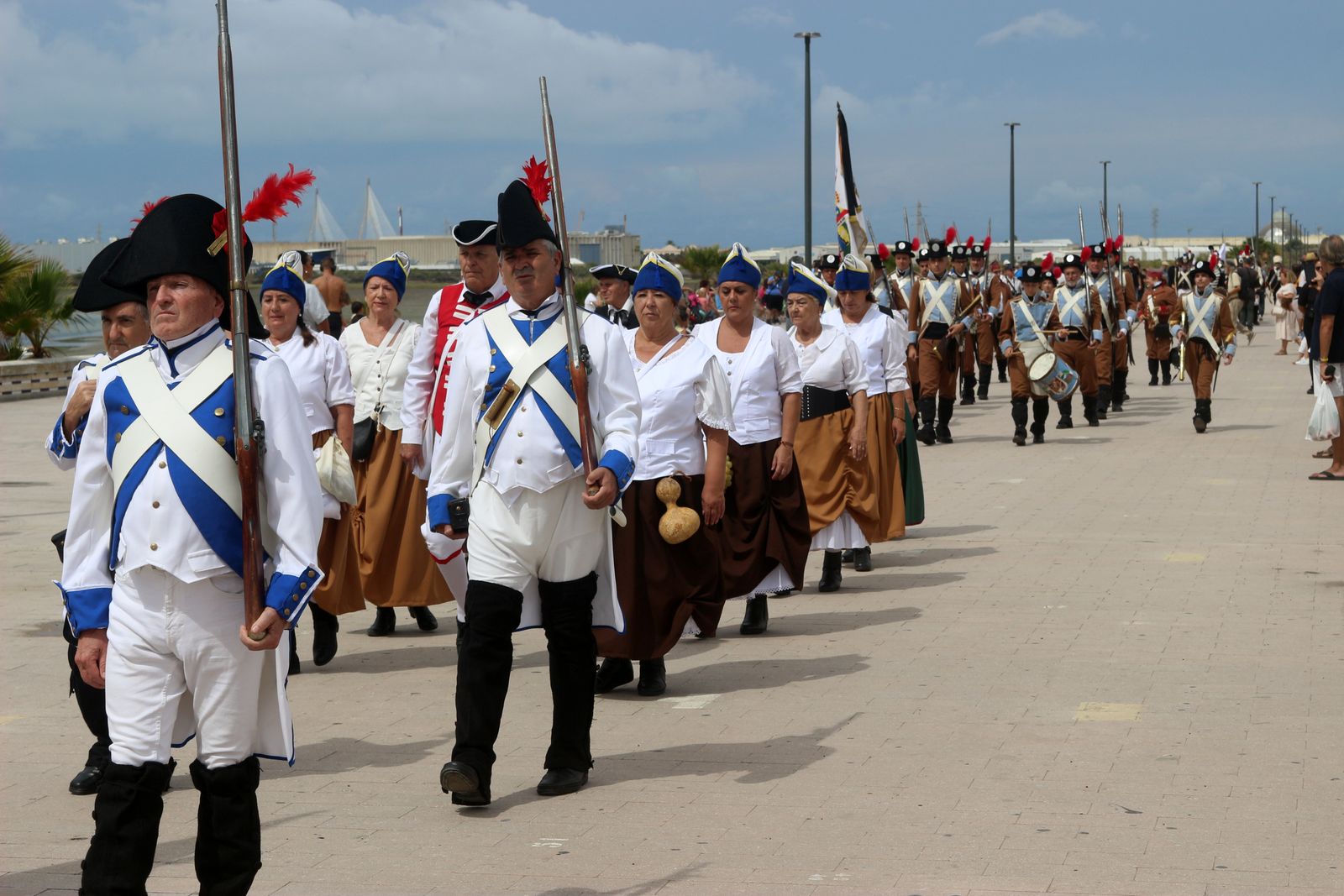 Las imágenes del desfile de tropas de la Batalla del Trocadero