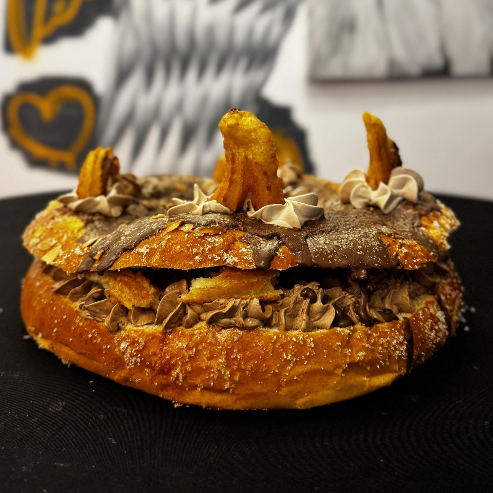 Roscón de Reyes de chocolate con churros de Dulce Lokura