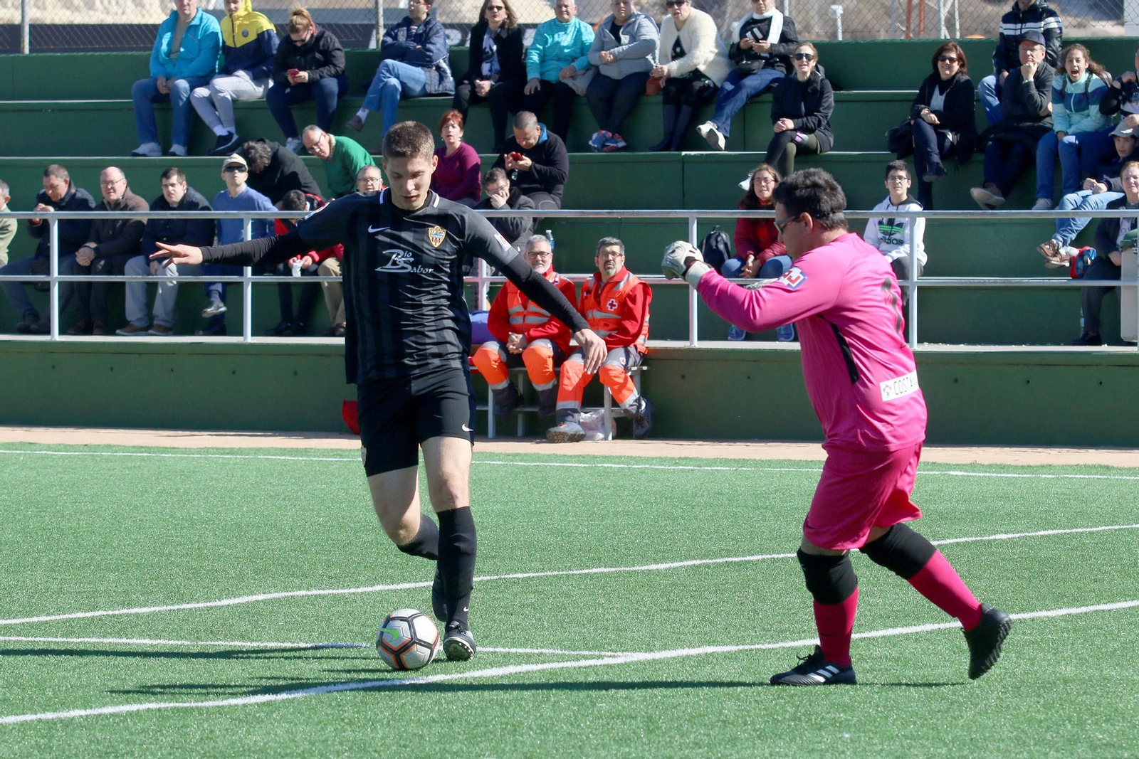 Fotogalería del triangular de fútbol adaptado de la UDA