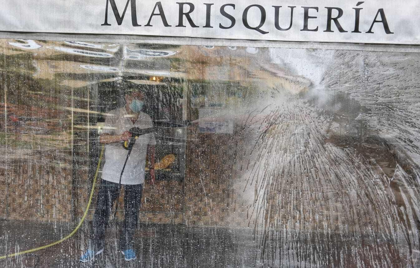 Cuenta atrás para abrir los bares este lunes en Málaga