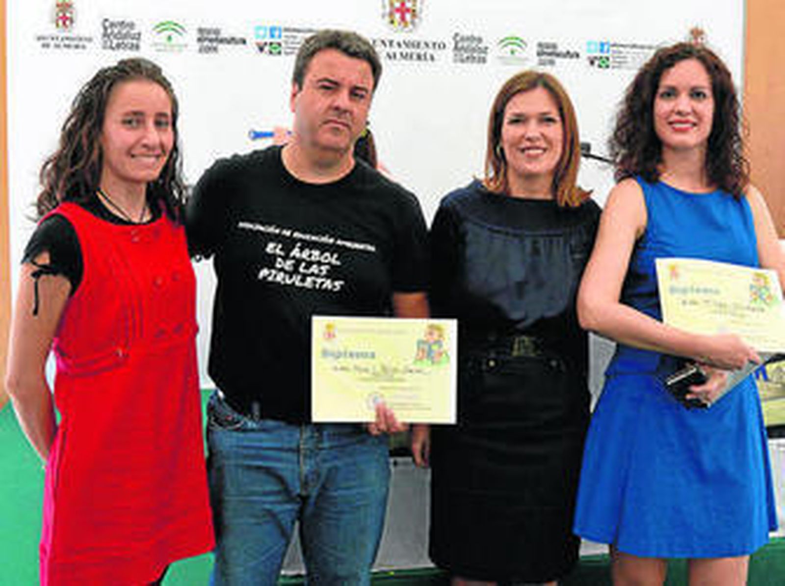 Felipe R. Navarro tiene parte de su familia en Ohanes.