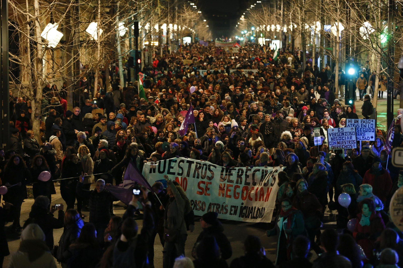 10.000 personas en la manifestación feminista.