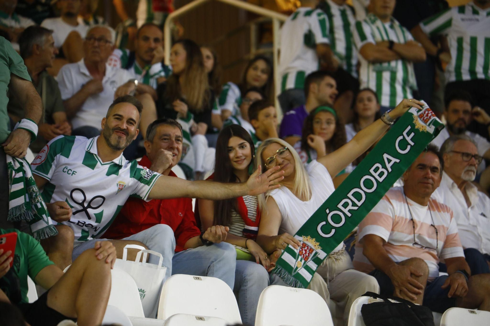Las mejores fotos del intenso Córdoba CF - Málaga en El Arcángel