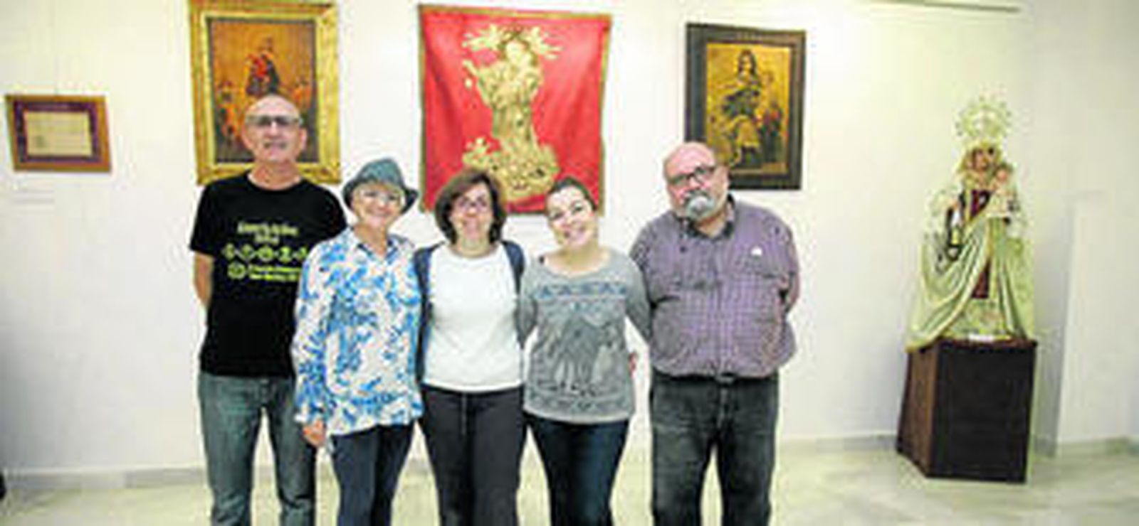 La exposición ha contado con mucha gente que ha querido apreciar este arte.