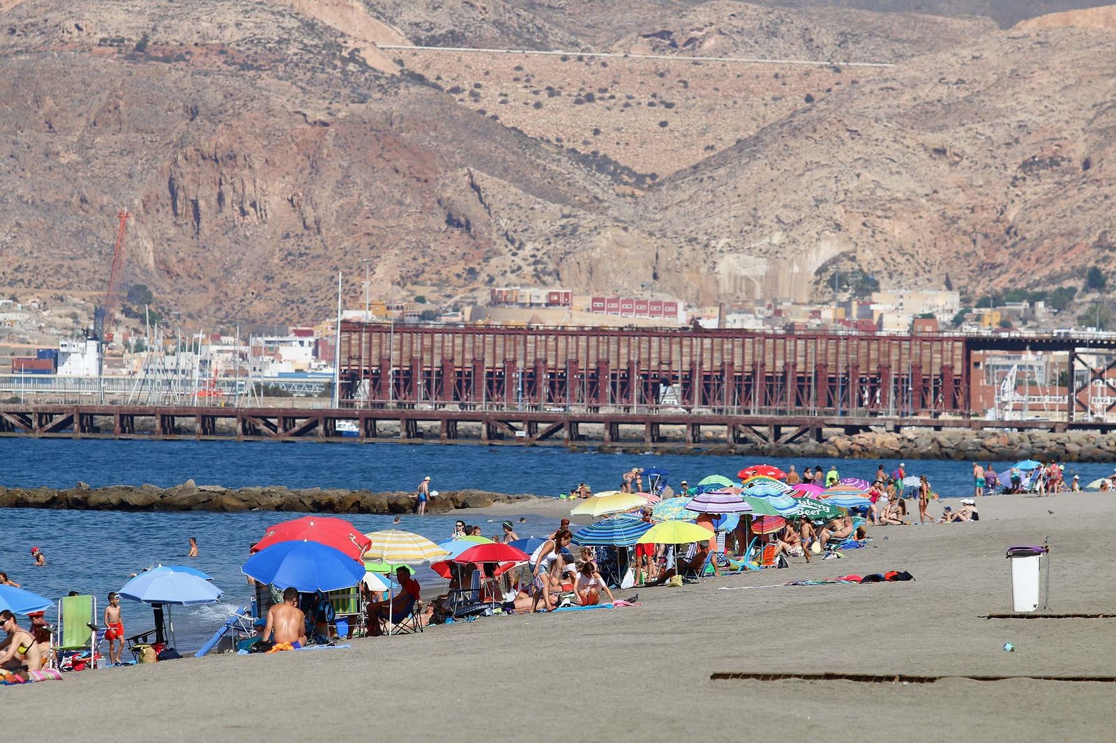 Las playas de Almería capital contarán con socorristas desde Semana Santa