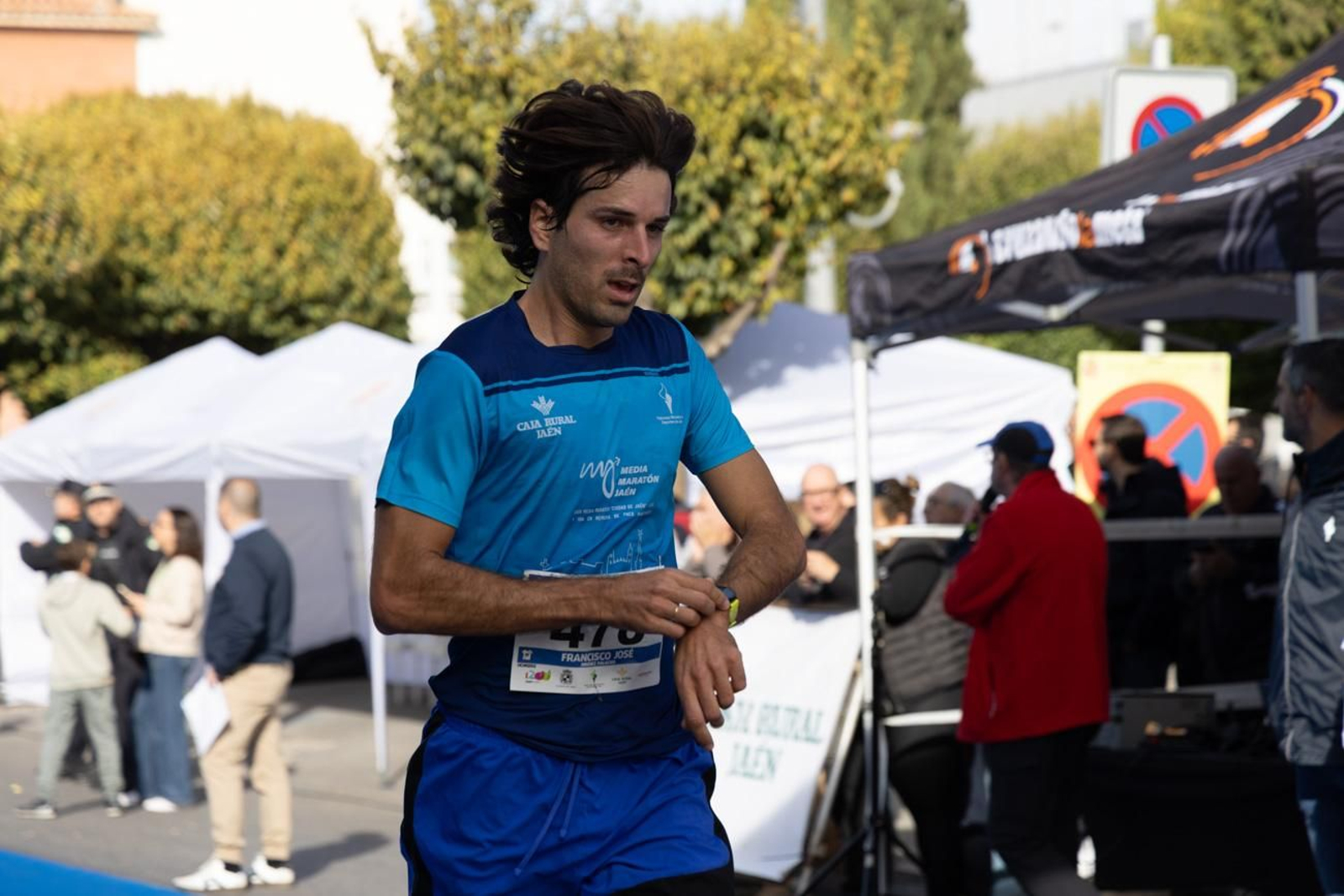 En imágenes: multitudinaria e histórica XXIX Media Maratón 'Ciudad de Jaén' y 10k en memoria de Paco Manzaneda