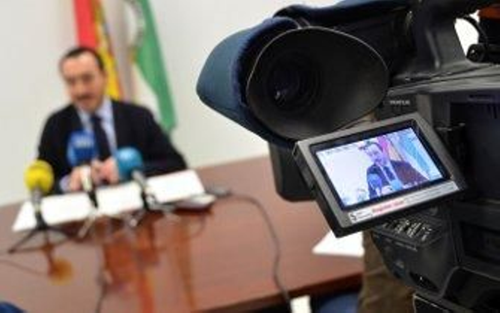 La Junta recurre la RPT por dar a laborales plaza de funcionario