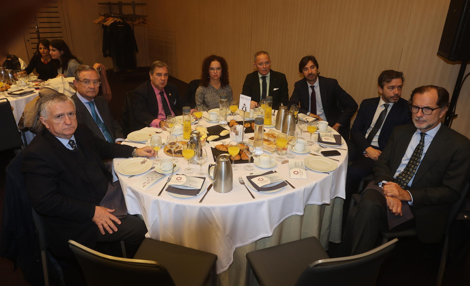 FORO JOLY.  Dña.Carolina España