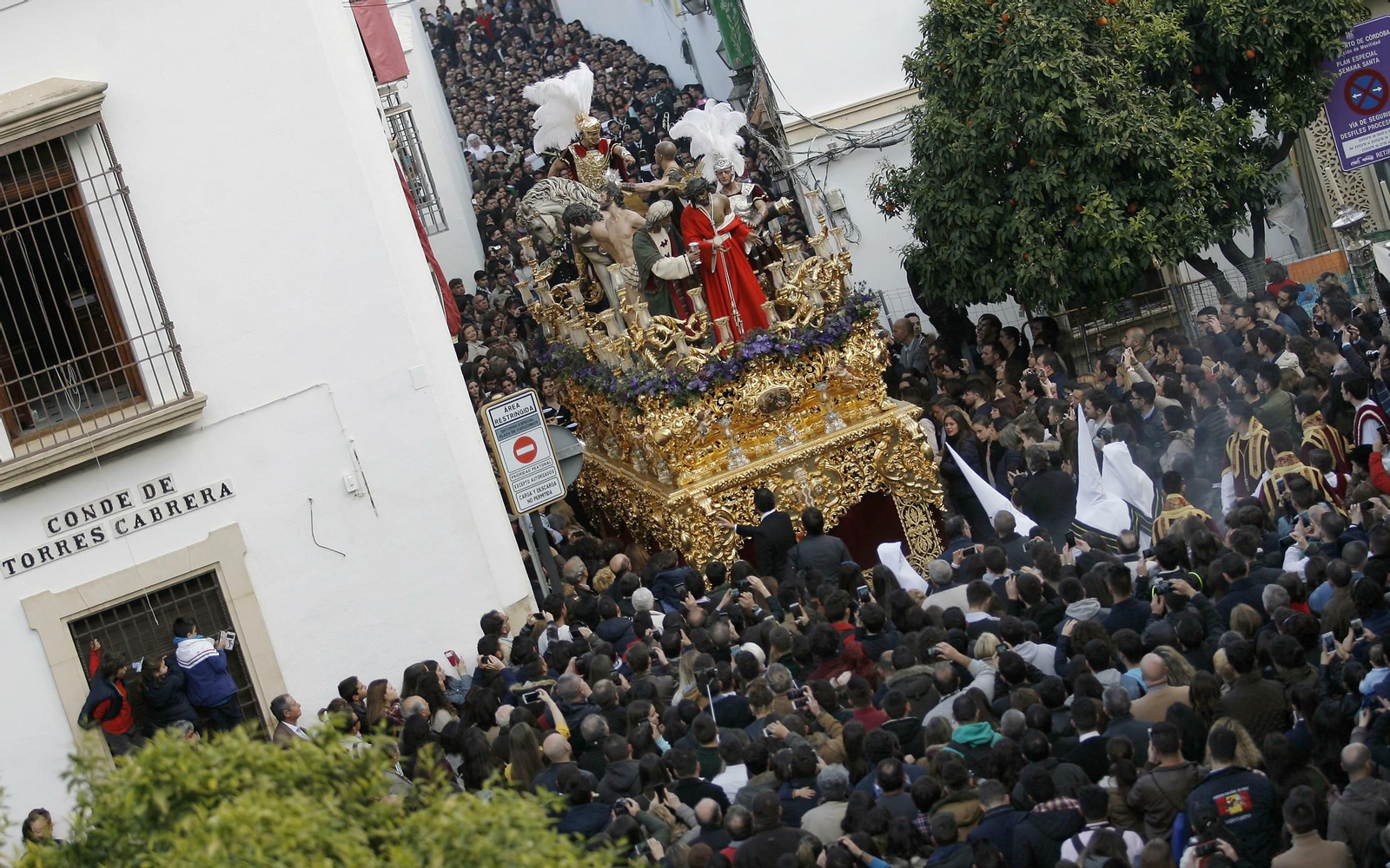 El Señor de Humildad y Paciencia, de la Hermandad de la Paz, en una salida del Miércoles Santo.