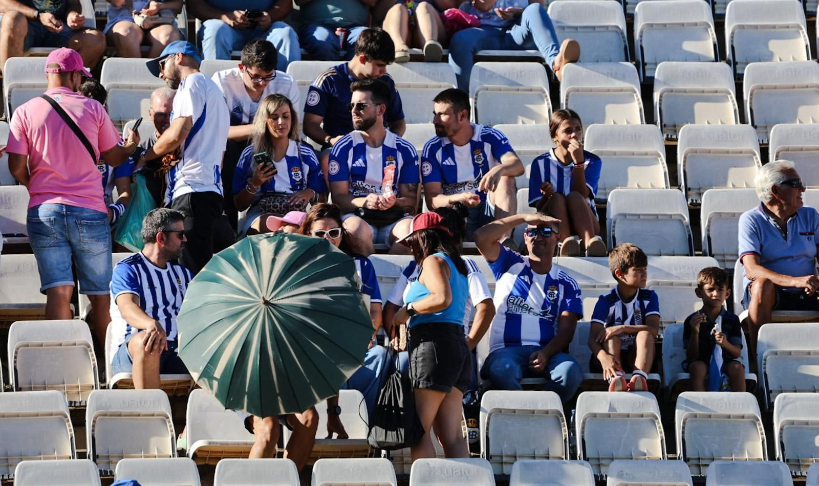 Búscate en las gradas del Nuevo Colombino durante el Recre-Puente Genil