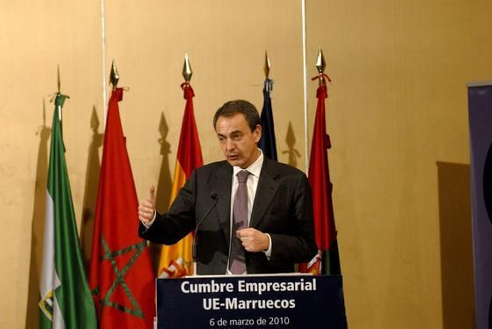 El presidente, en la clausura de la jornada empresarial.

Foto: Jesús Ochando