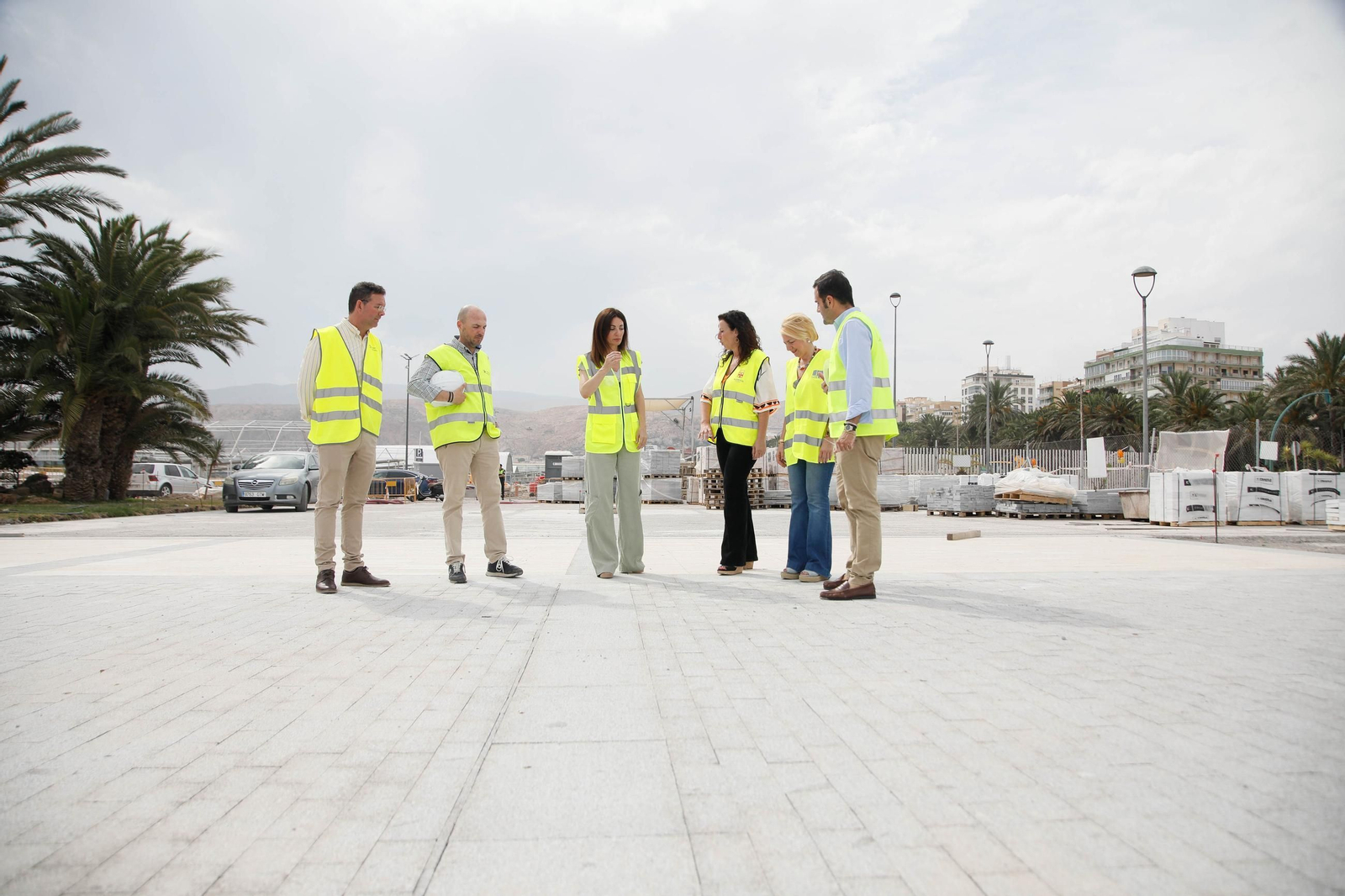 Las imágenes del derribo de la valla del Puerto, entrada de Muelle de Levante y Ribera I de Almería