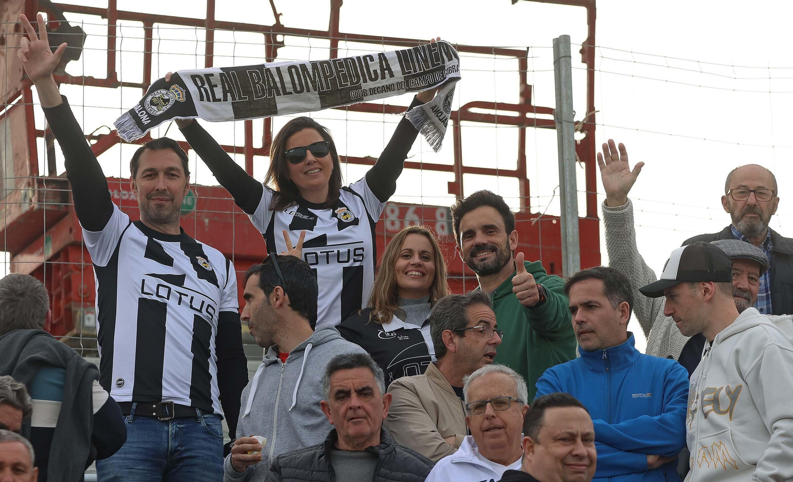 Búscate en el Ciudad de La Línea durante el Balona - San Roque de Lepe de Segunda RFEF