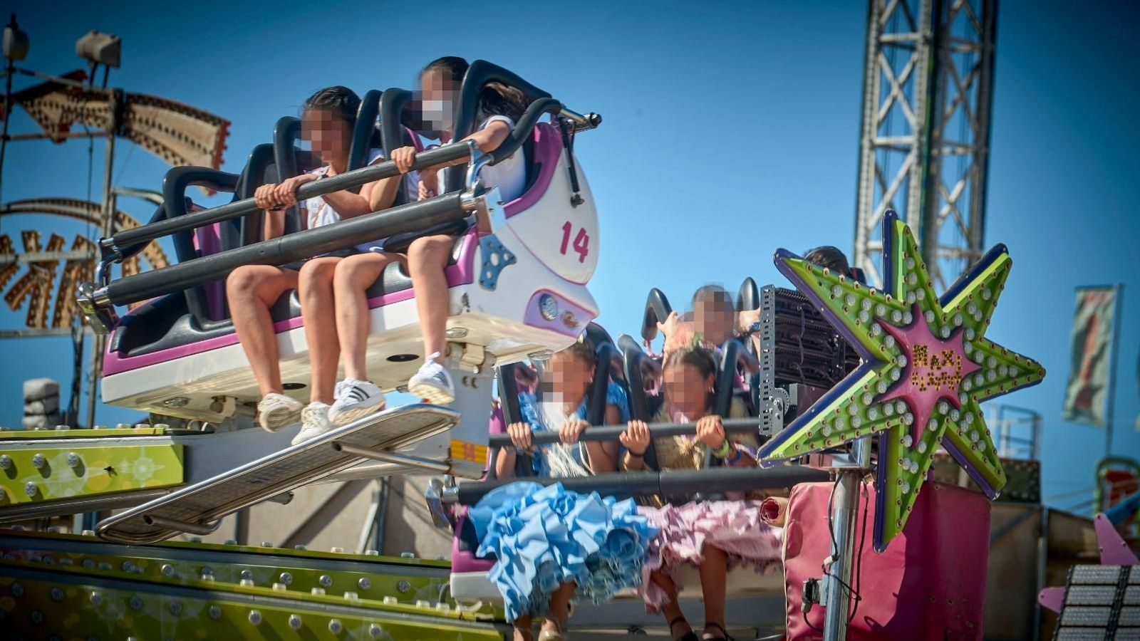 Durante unas horas los niños disfrutaron de las atracciones sin música pero con la ilusión compartida. Durante unas horas los niños disfrutaron de las atracciones sin música pero con la ilusión compartida.