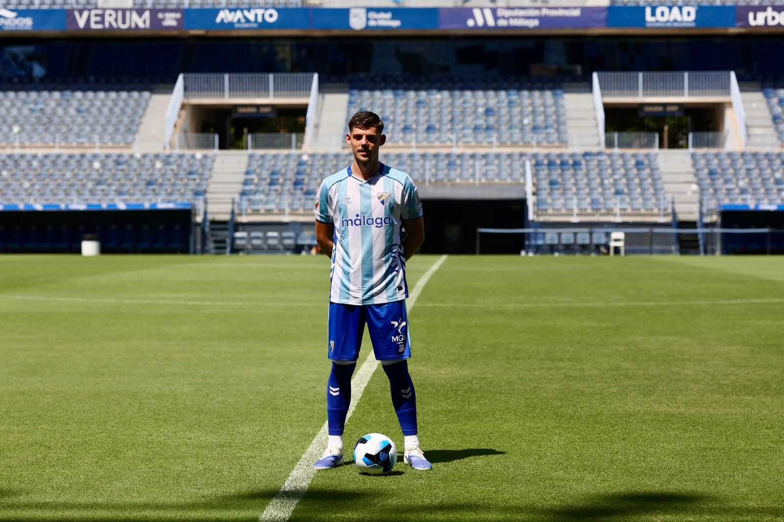 La presentación de Javi Montero como malaguista, en fotos