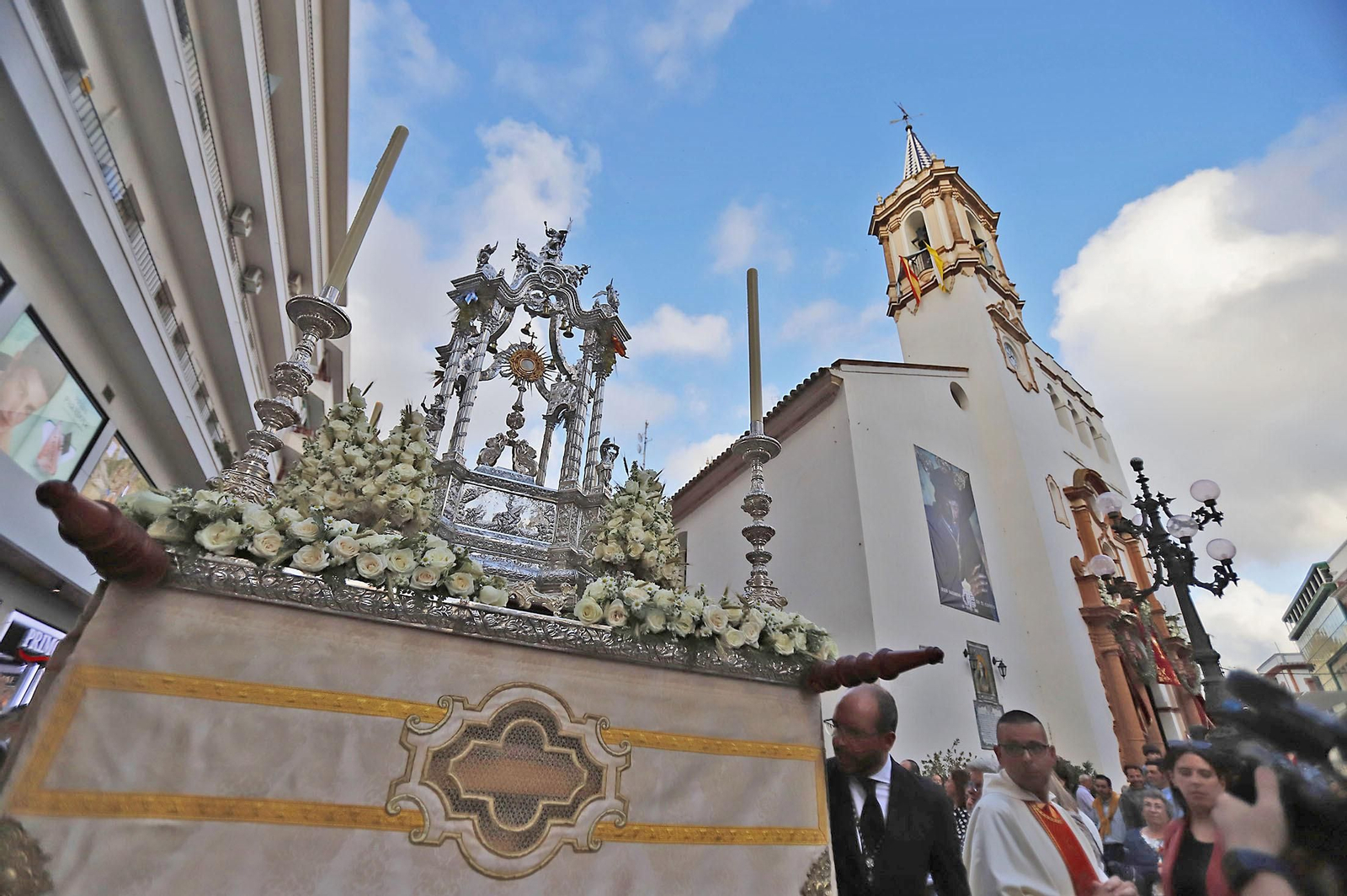 Imágenes de la procesión del Corpus Christi en Huelva