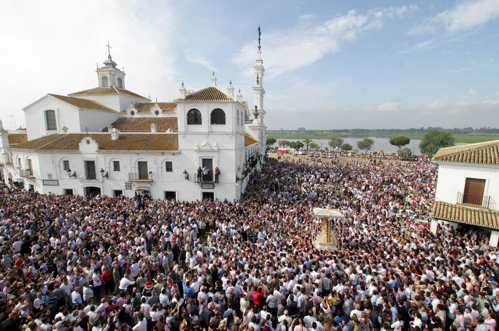El Lunes de Pentecostés en imágenes