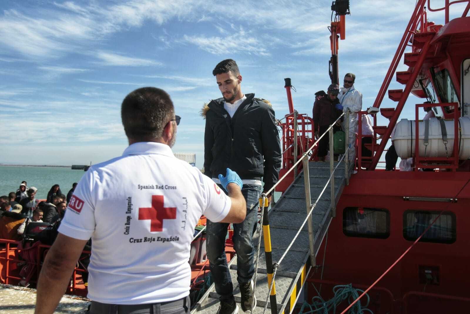 Llegada de una patera a Puerto América